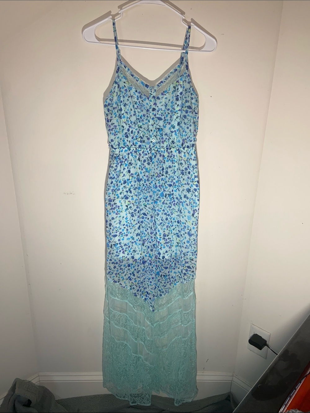 Candie’s Blue Floral Spaghetti Strap Maxi Dress w/Lace detail on bottom size m